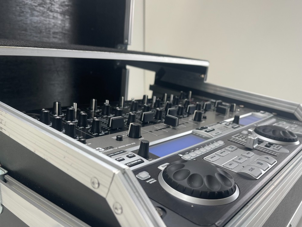 Numark C3 USB DJ Mixer - DMC 2 Software controller- In Flight Case