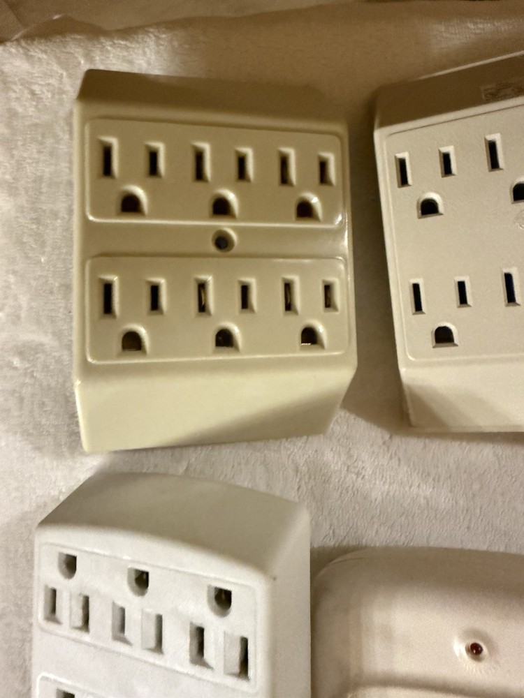 7 Electrical Extenders /surge Protectors