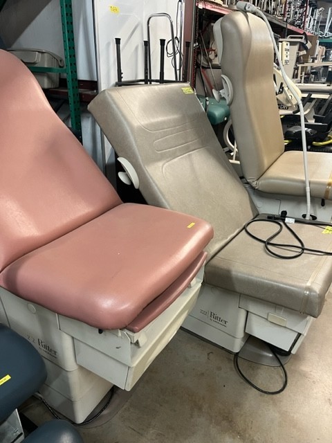 Midmark 222 Elevation only - Examination table
