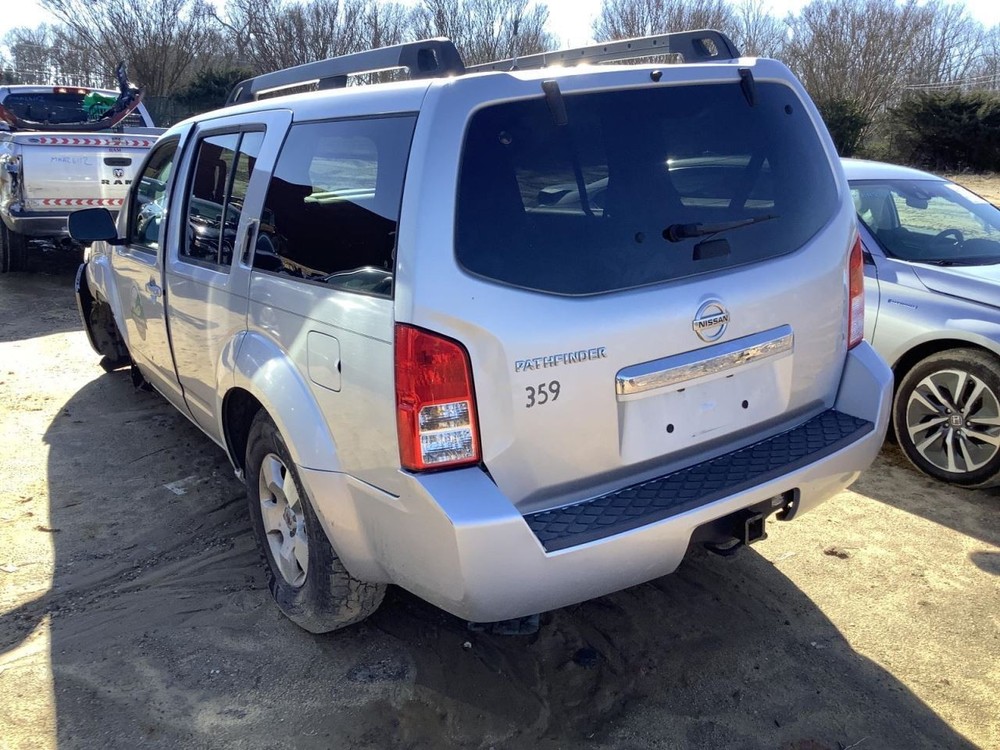 PATHFINDR 2011 Glove Box 4969865