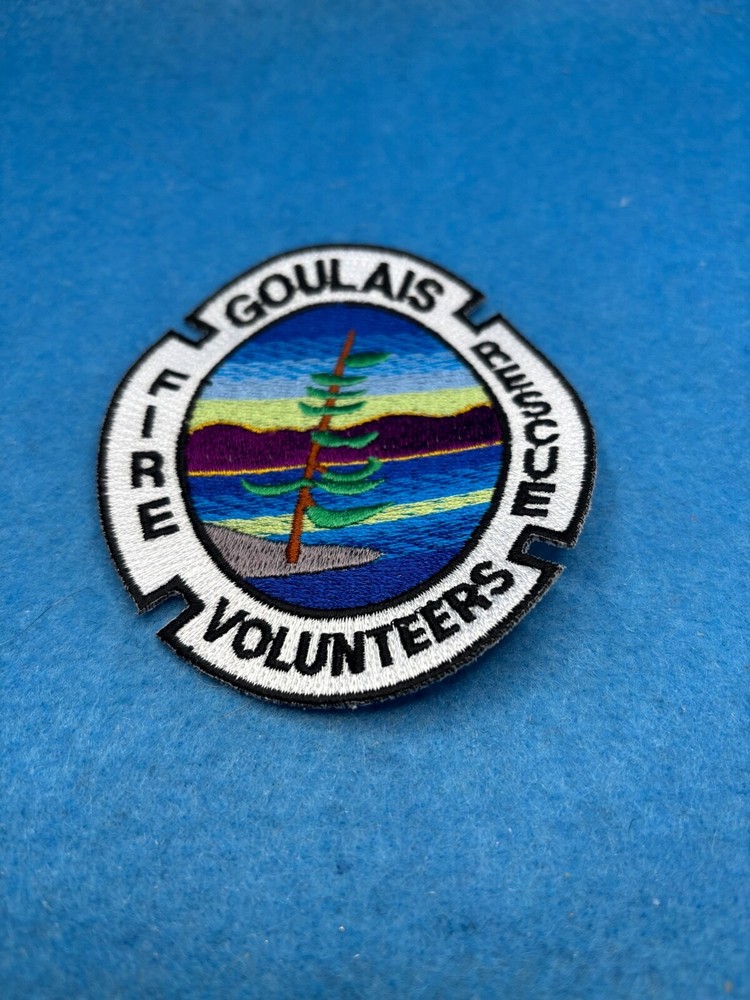 Shoulder Goulais Volunteers