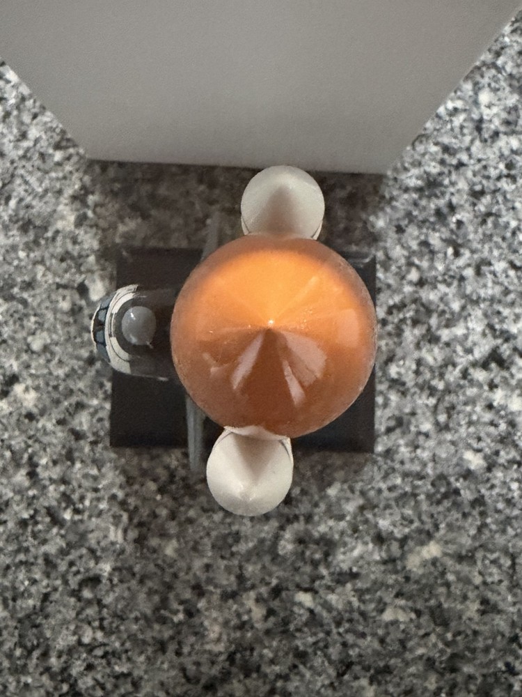 Executive Series NASA Space Shuttle (Discovery) Orbiter Full Stack 1/200 Scale