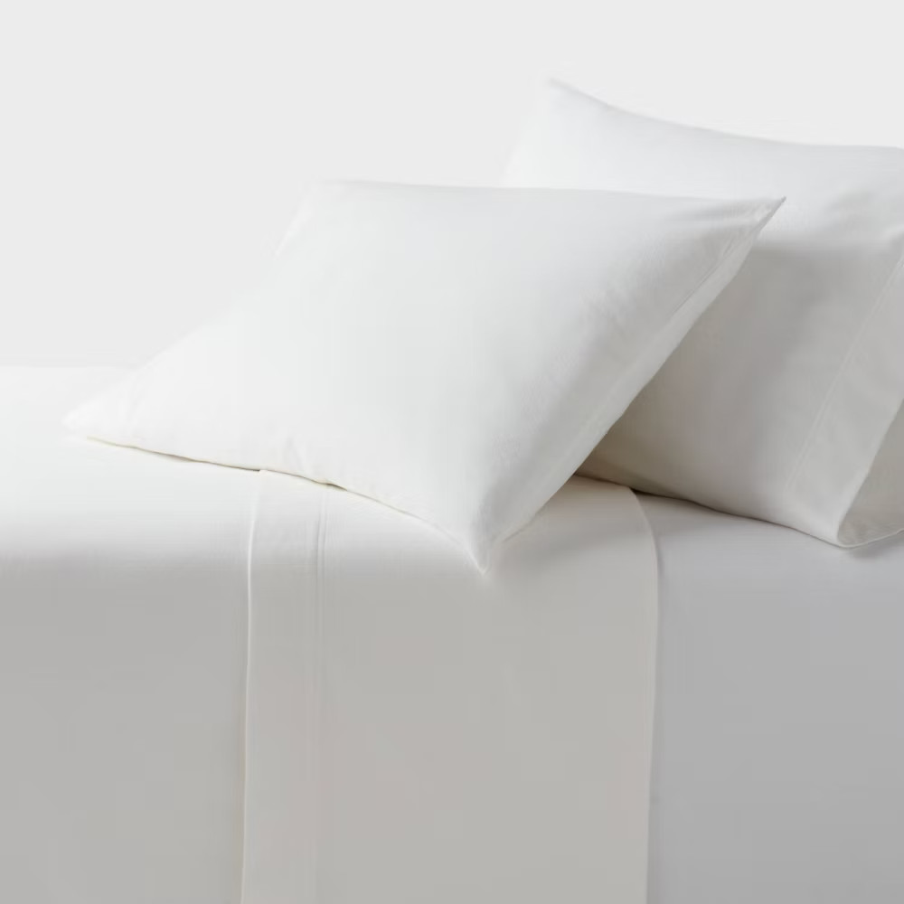 Full Ultra Soft Flannel Sheet Set White - Threshold