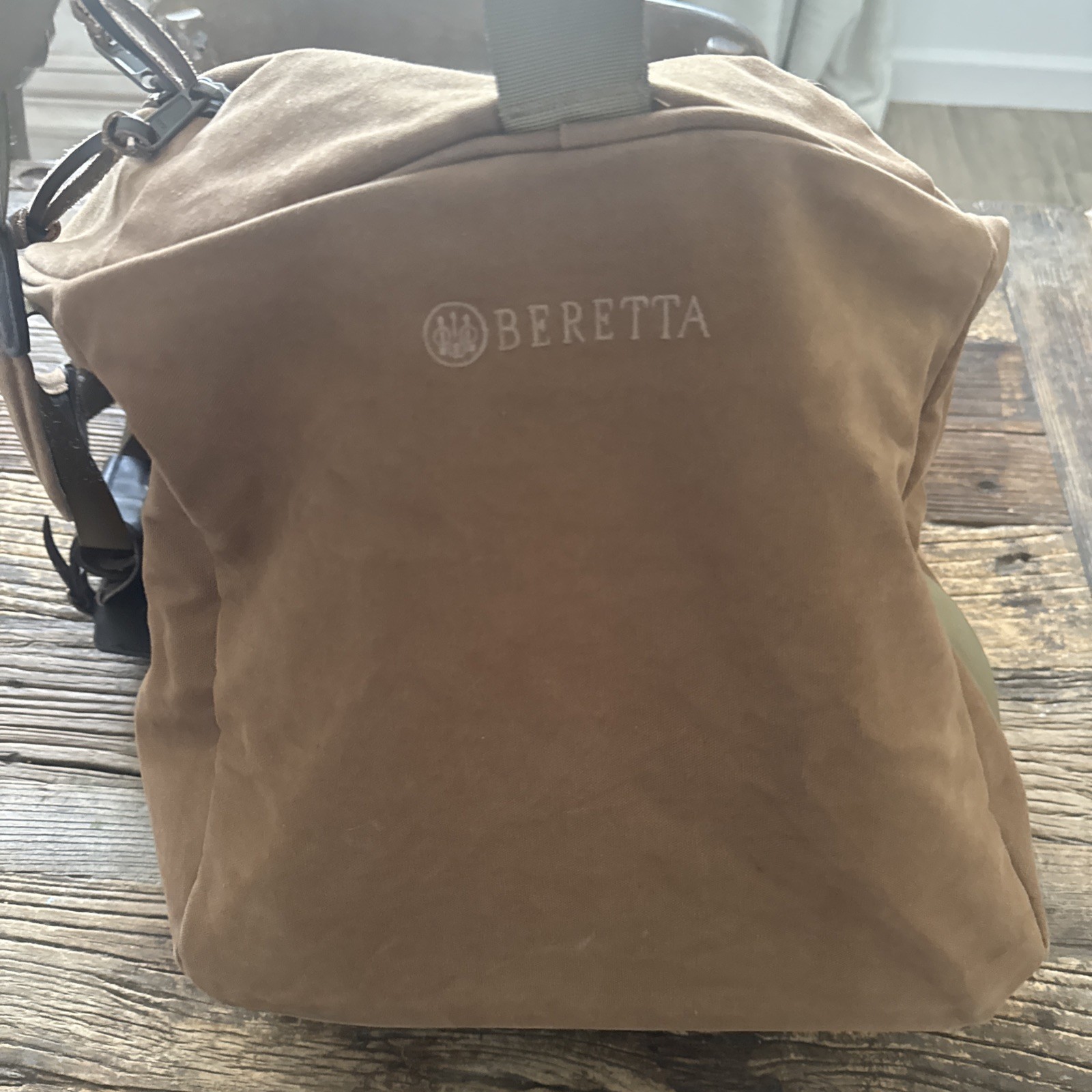 Beretta Waxwear Duffle Bag -Spice Brown 24”X12”X13 EUC