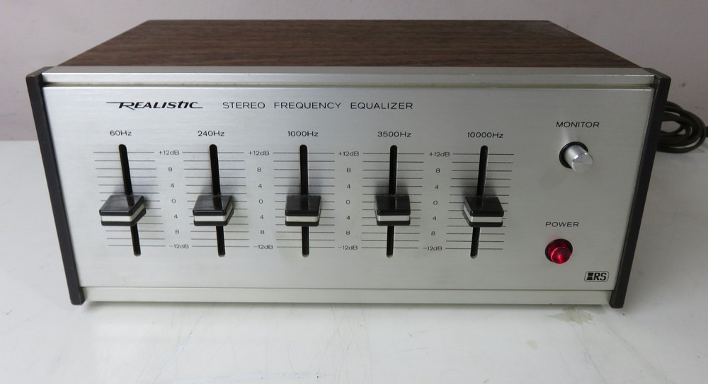 REALISTIC EQUALIZER 31-1986 STEREO FREQUENCY ALL FUNCTIONS WORKING PERFECT