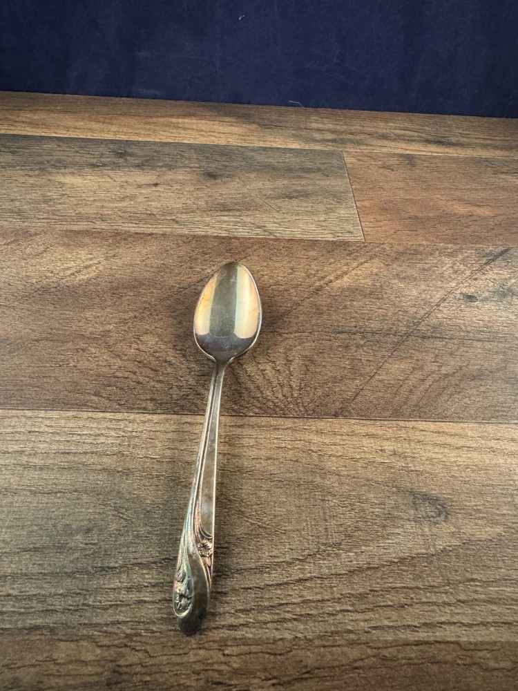 Holmes & Edwards Teaspoon Silverplated Romance Pattern