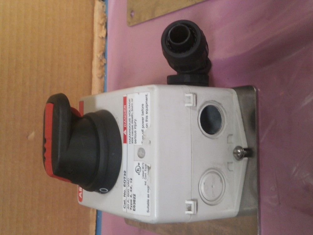 ABB ENCLOSED MANUAL MOTOR CONTROLLER, EOT32 WITH  STAINLESS STEEL PLATE