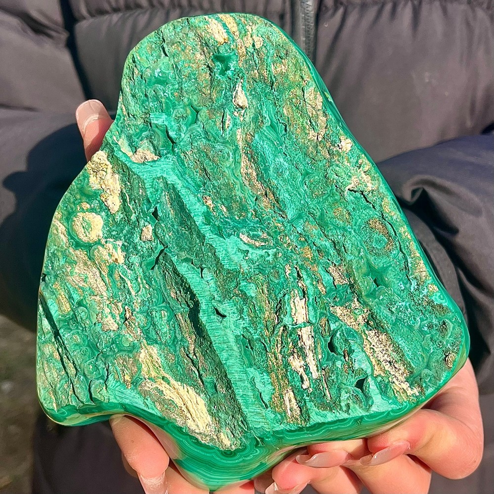 3.19LB Glossy peacock stone random transparent cluster coarse sample