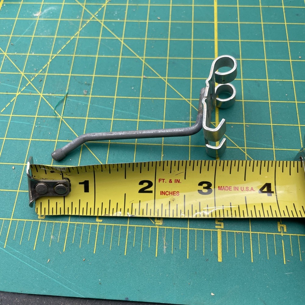 2.5" Gridwall Hooks 20 Silver Hooks For 1" Grid Wall or Mini Grid Cube Displays