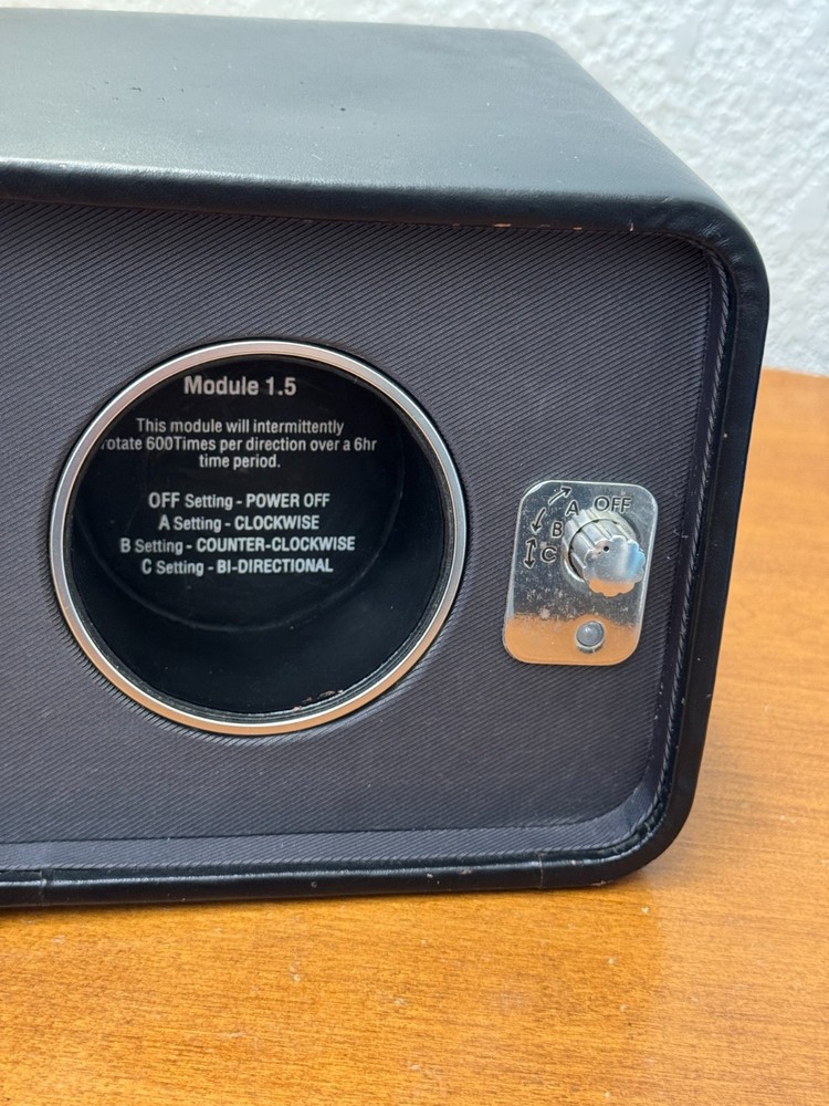 Wolf Designs Single Watch Winder Module 1.5, fully working, fair.