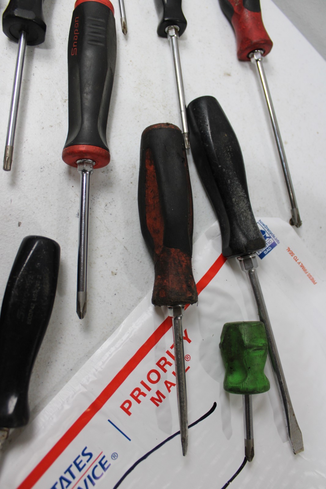 Snap On Screwdriver Set, Red -Green…used 12 PC Lot 🇺🇸 Mixed 8C