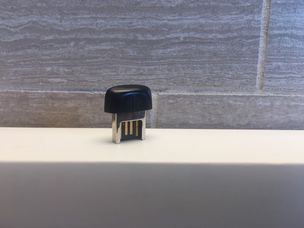 Fitbit Dongle model fb150