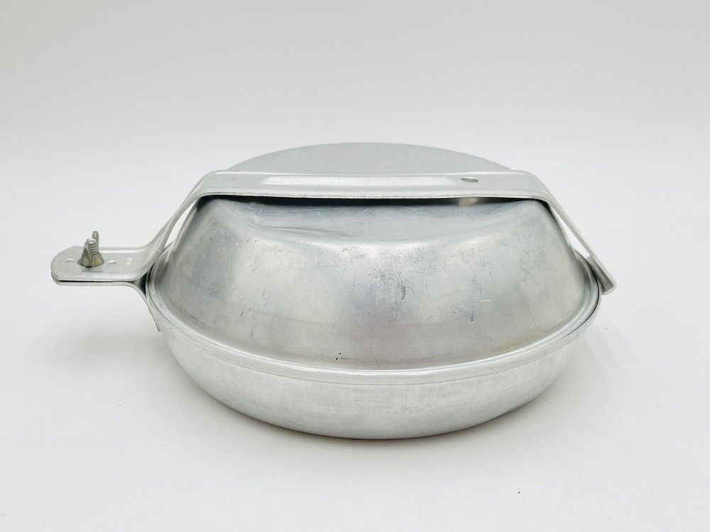 Vintage BAGCRAFT 1945 SOLING JAPAN Tin Mess Camp Cook Kit with Belt Bag