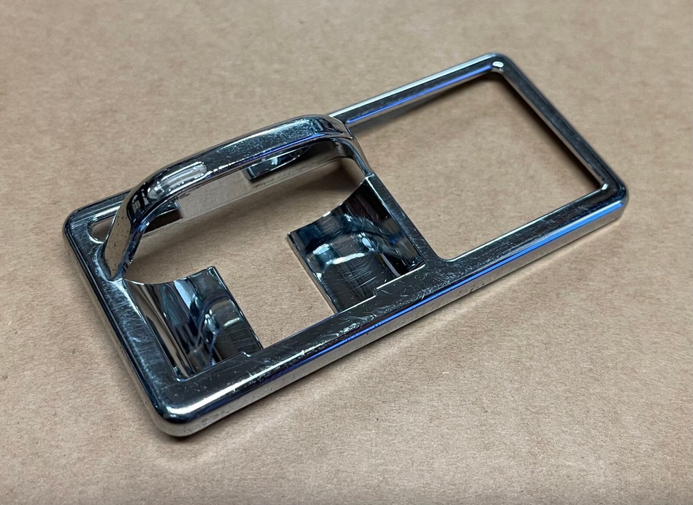 FREIGHTLINER Chrome Plastic Guarded Toggle Switch Trims 41938