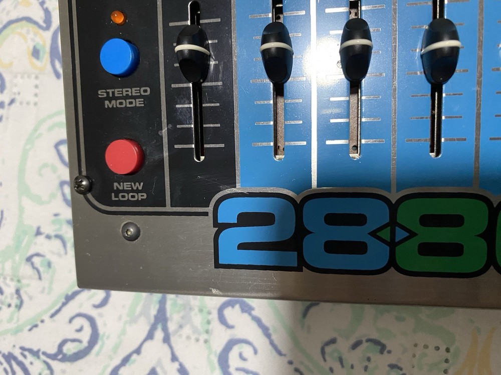electro harmonix 2880 Looper / Footswitch Near mint!!!