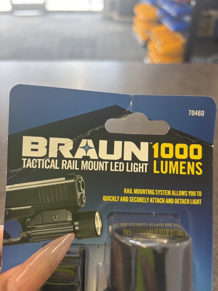 BRAUN TACTICAL RAIL MOUNT LED LIGHT