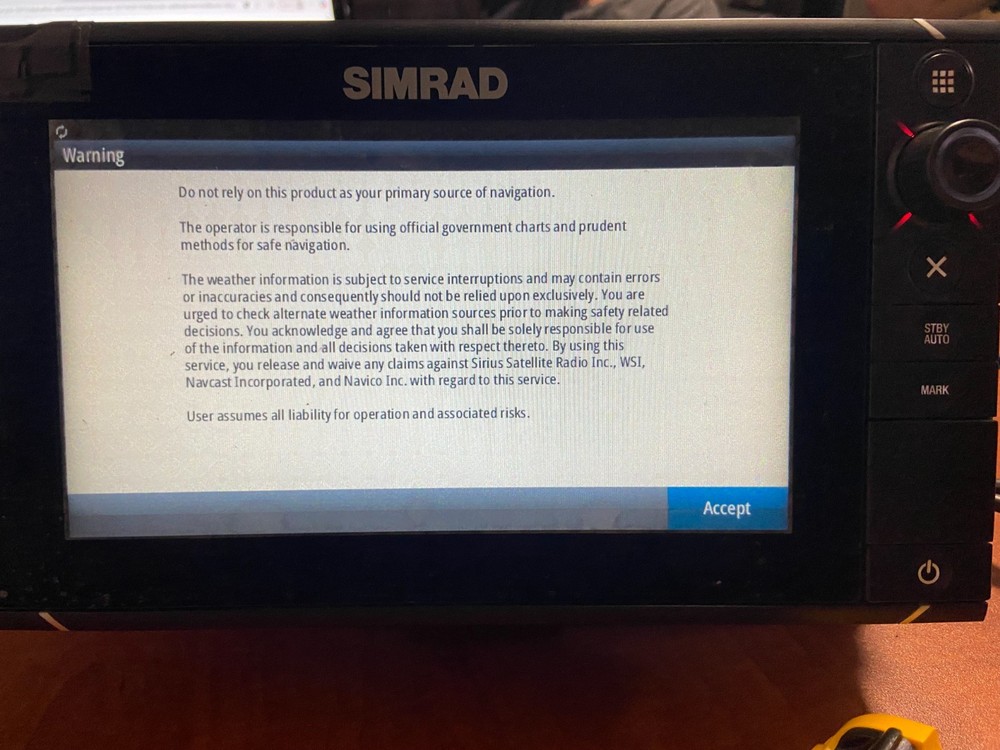 Simrad NSS9 Evo2 9" Touchscreen MFD Chartplotter with Power Cord, READ DESCRIP.