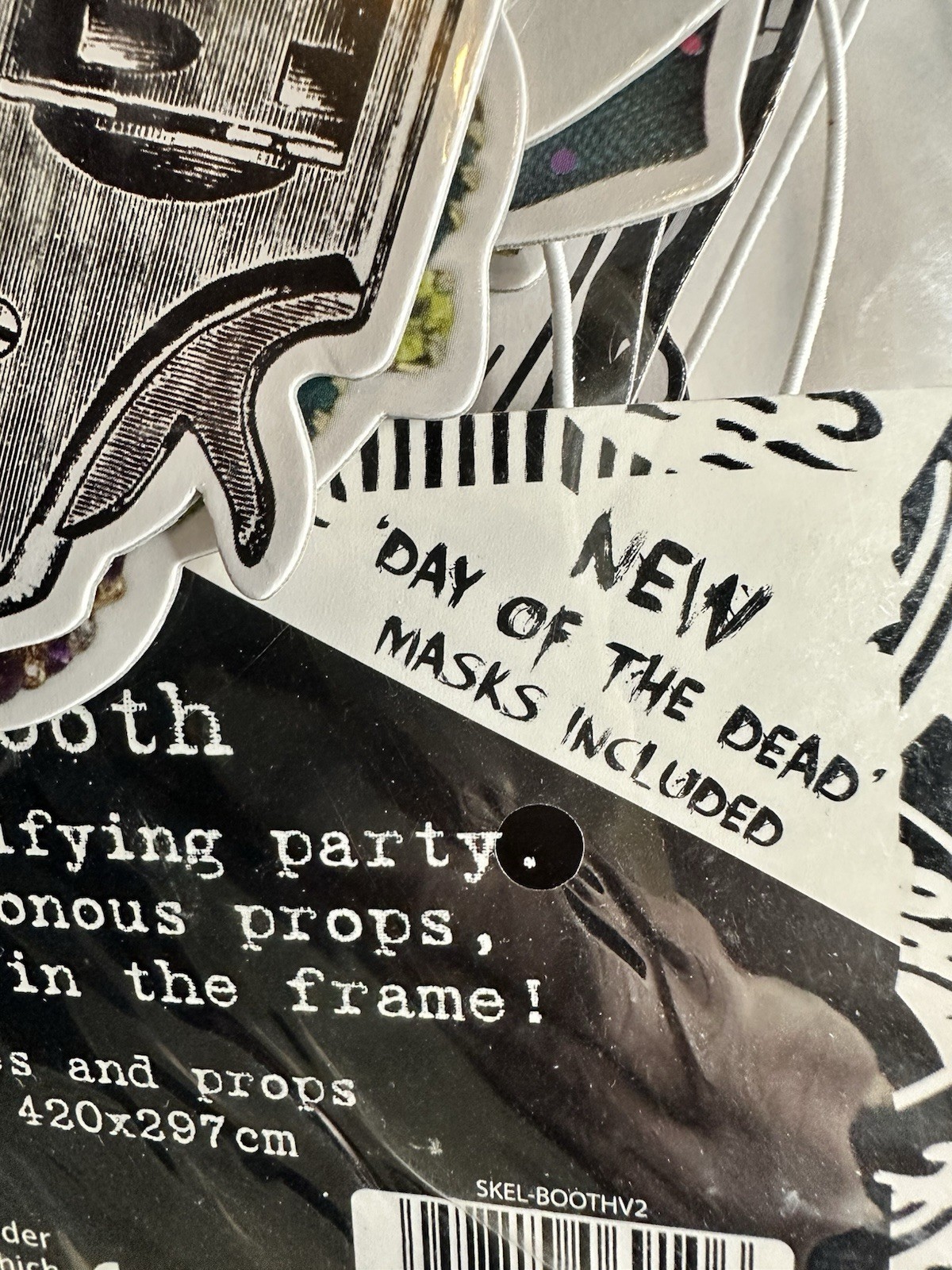 Talking Tables Halloween Skeleton Crew Photo Booth | Paper, 22 Disguises & Props