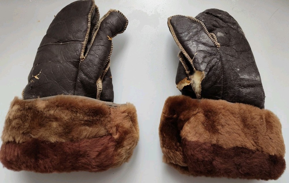 Rare WORLD WAR II Leather & Fur PILOT AVIATOR FLIGHT GLOVES