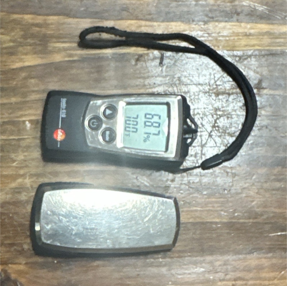 Testo 610 Handheld Temperature Humidity Meter, Backlight, Digital Display