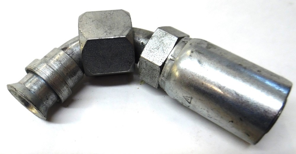 CONNECTOR, 390H-12652, 5/8"