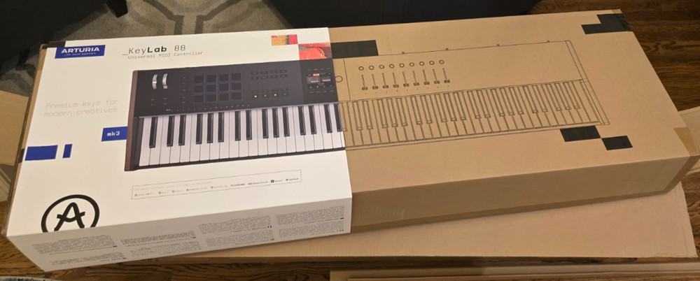 Arturia KeyLab 88 mk3 88-Key Keyboard Controller - White