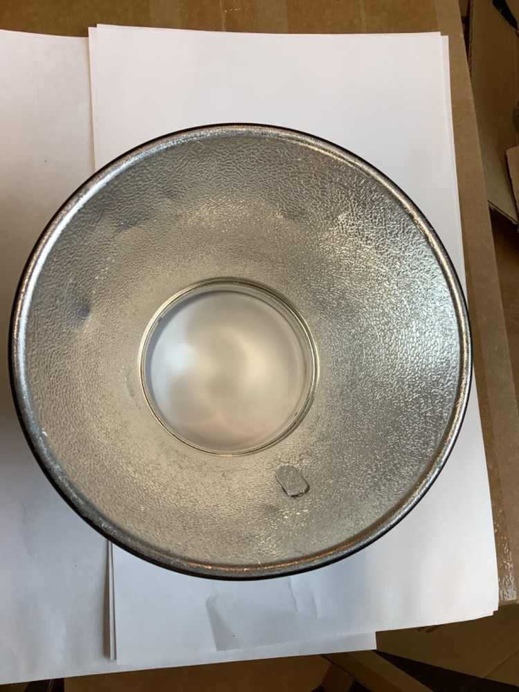 Neewer Lamp Monolight Shade Dish Bowen Mount Reflector Diffuser 7"