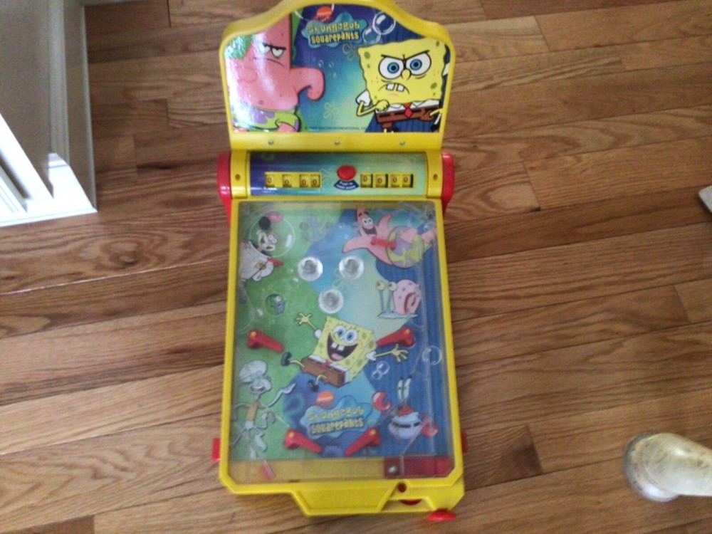 2004 Viacom SpongeBob Squarepants Pinball Machine Pre-owned