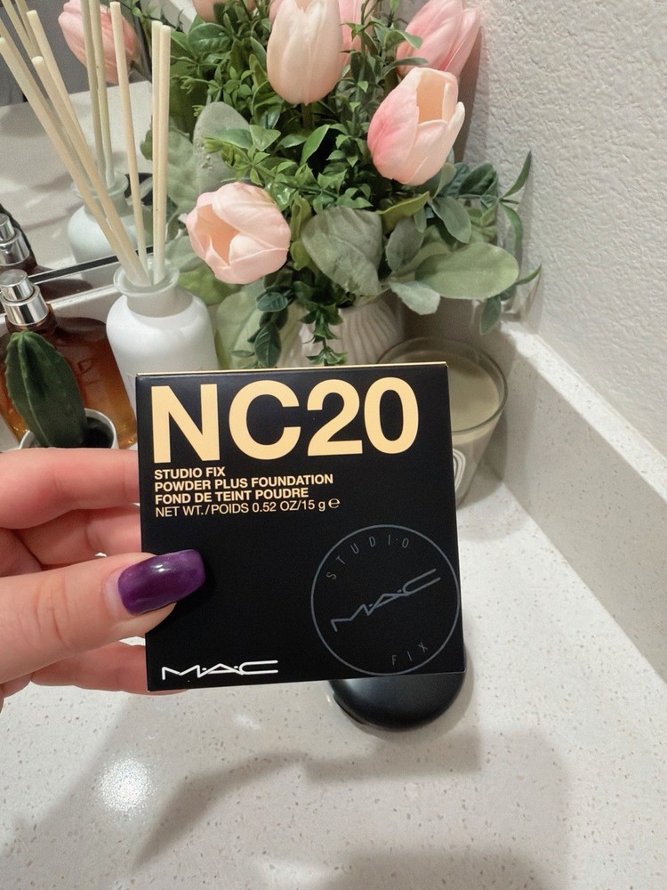 MAC Studio Fix Powder Plus Foundation - NC20 0.52oz NIB