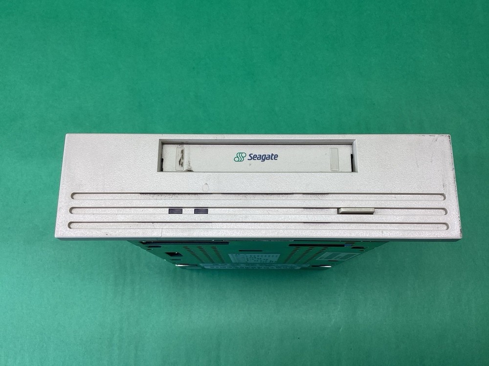 Seagate SCORPION STD28000N SCSI Beige Tape Backup Data Drive - UNTESTED