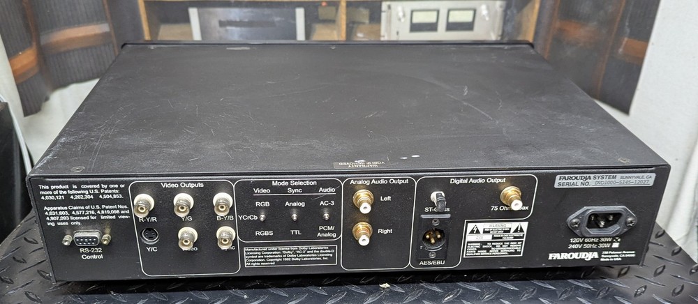 Faroudja Picture Plus DV1000 DVD/CD player