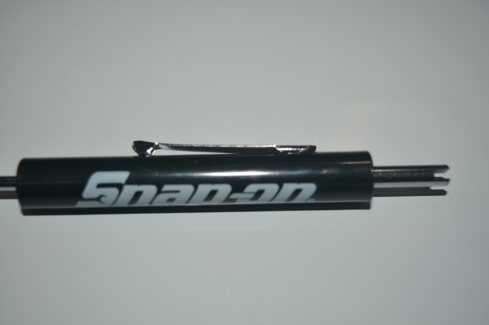 PROMOTIONAL SNAP ON TOOLS FLAT HEAD SCREWDRIVER & VALVE CORE REMOVER TOP 2 PC
