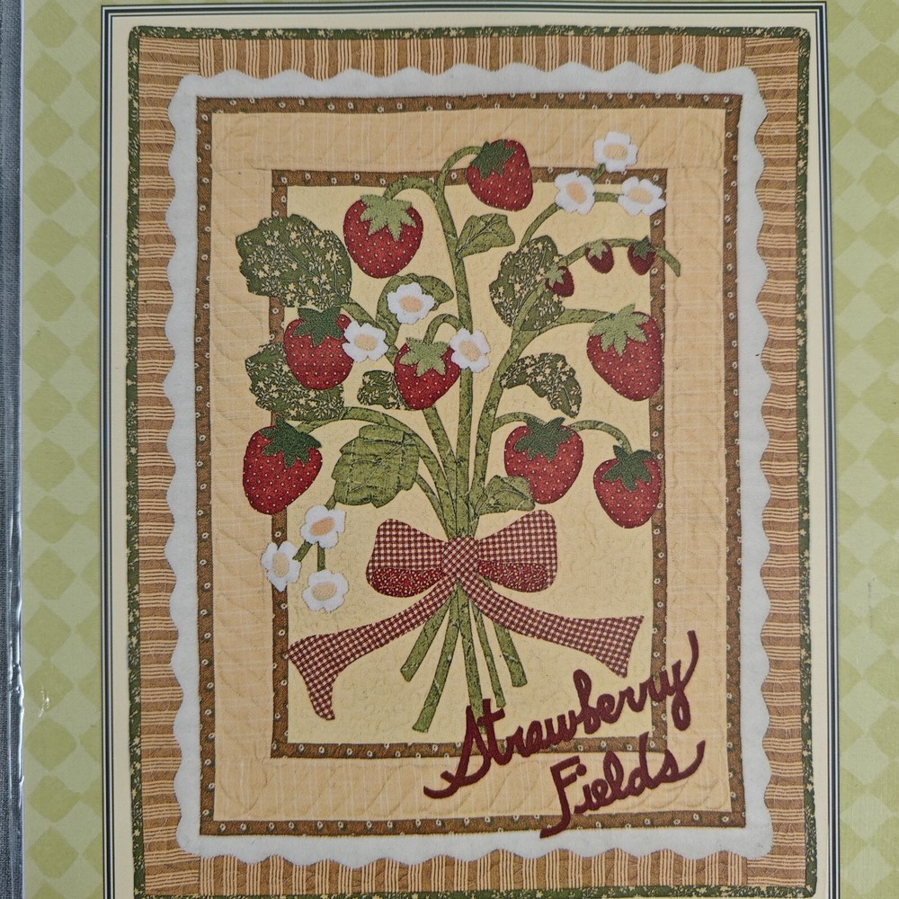 🧵 Fig Tree Quilts Pattern - Strawberry Fields 🍓 Vintage Wall Hanging