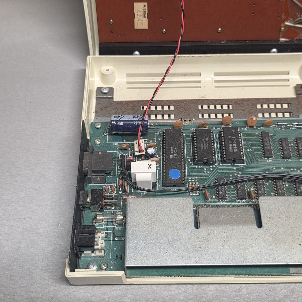 Commodore VIC-20 Vintage Computer 117V USA Model Untested All Original