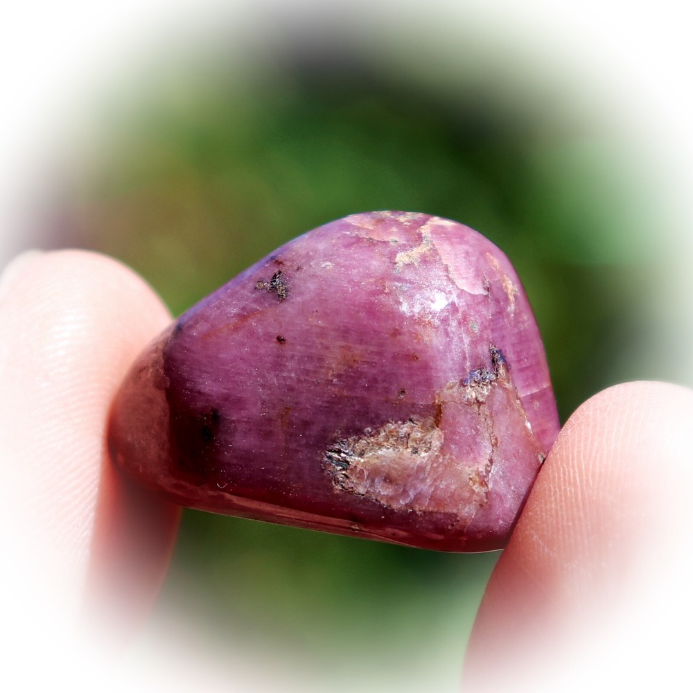 Tumbled Stone: Ruby, Red Corundum from India (RUB610)