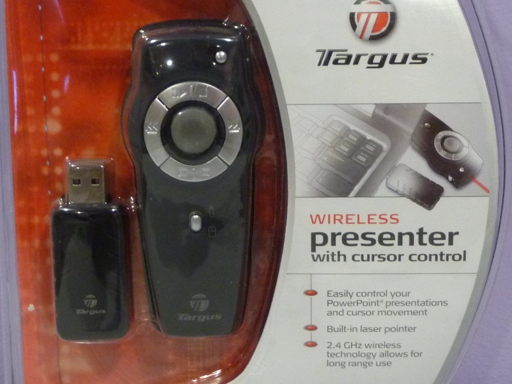 Targus Wireless Presenter With Laser Pointer & Cursor Control AMP03US - NEW