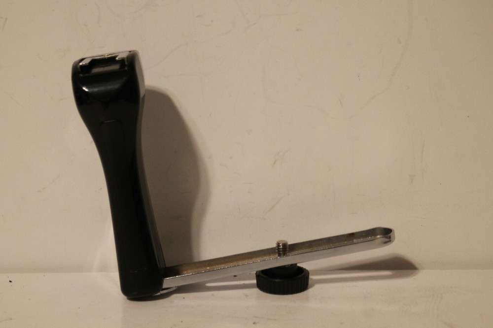 1yrWarranty two (2) Angle Flash mount Bracket handle universal for sync cable