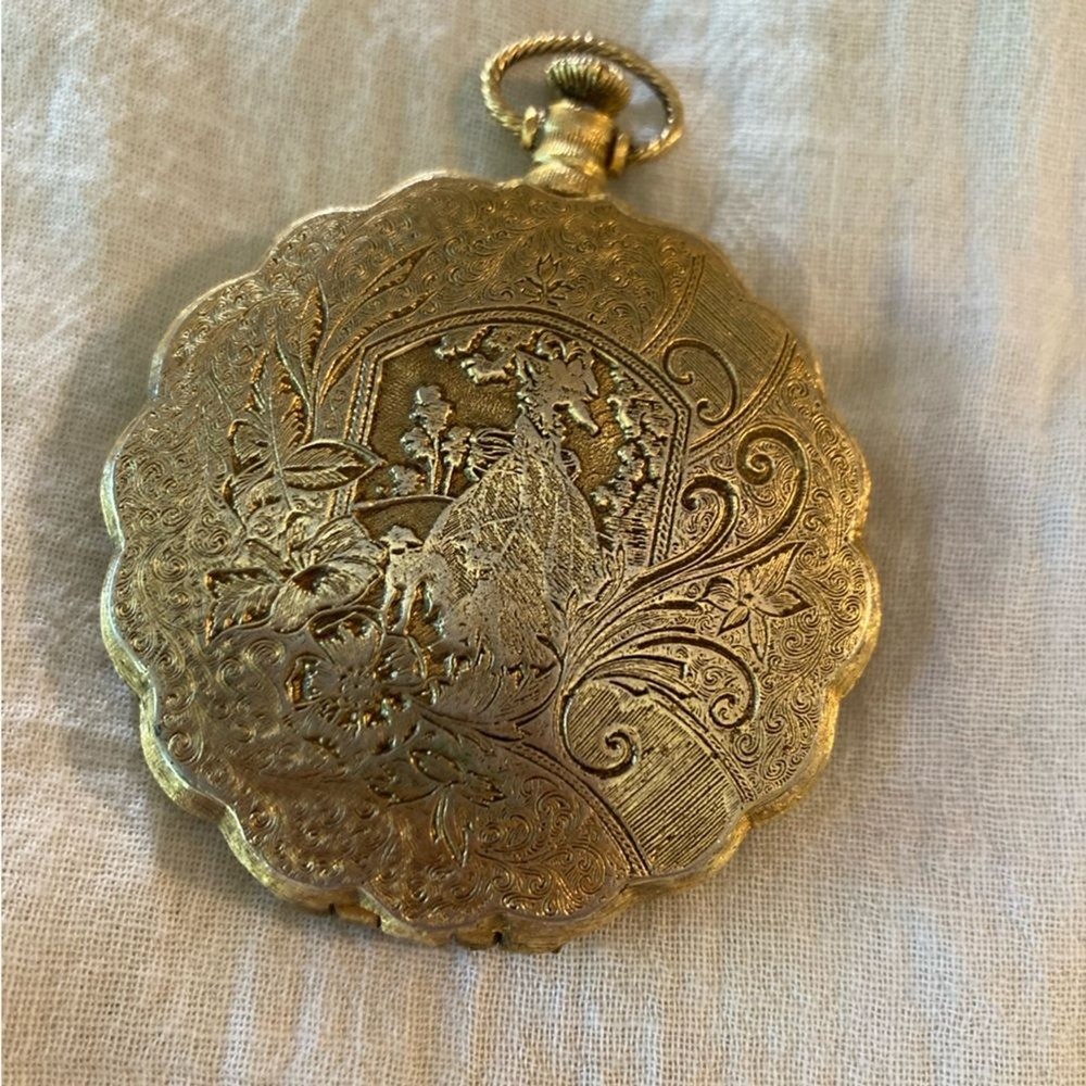 Vintage Compact Powder Old Etched