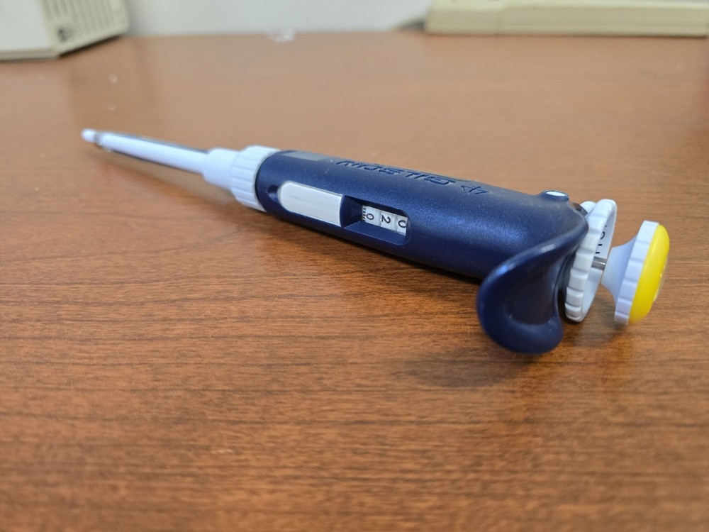 Gilson PIPETMAN L P200 variable adjustable volume Calibrated