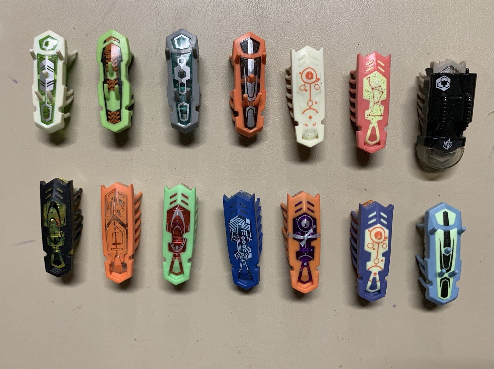 Hexbug Nano Bug Lot (14 Bugs) & Various Habitat and Space Playset Pieces-**Read*