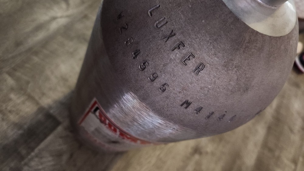 COMPUCAR NITROUS OXIDE SYSTEMS 15lb Tank NOS