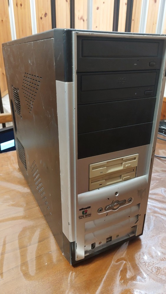OLIVETTI PENTIUM 4 RETRO VINTAGE PCS