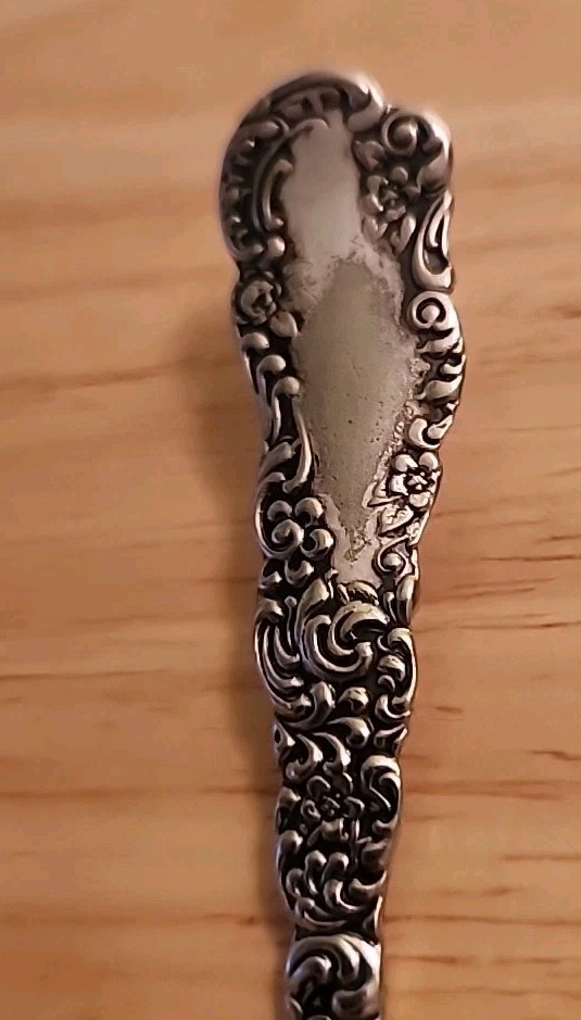 1894 Florida Pattern Sugar Shell Spoon - 5 3/4" ' Int Silver