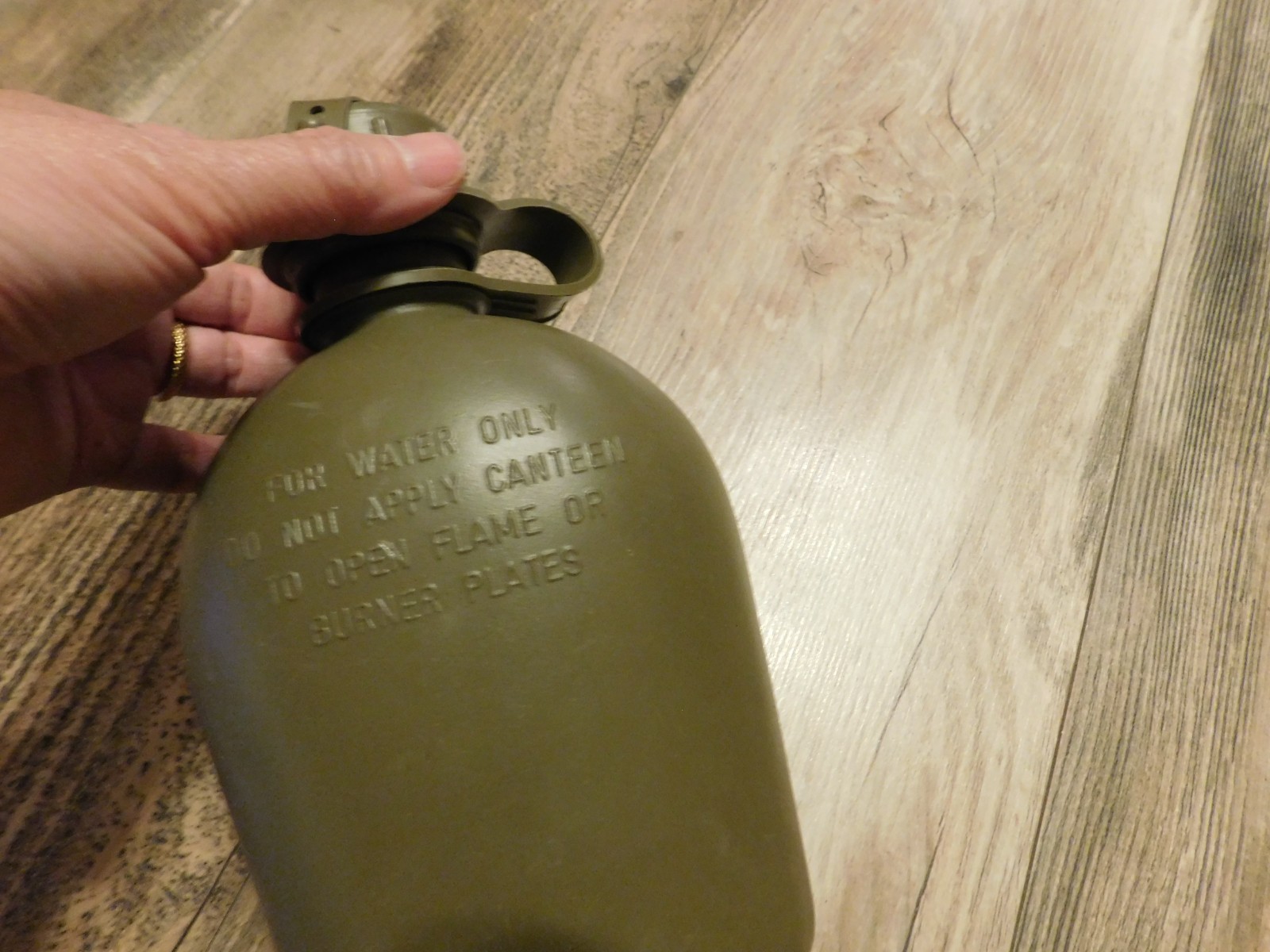US MILITARY 1 QUART OD GREEN PLASTIC CANTEEN " US 2016 SKILCRAFT"