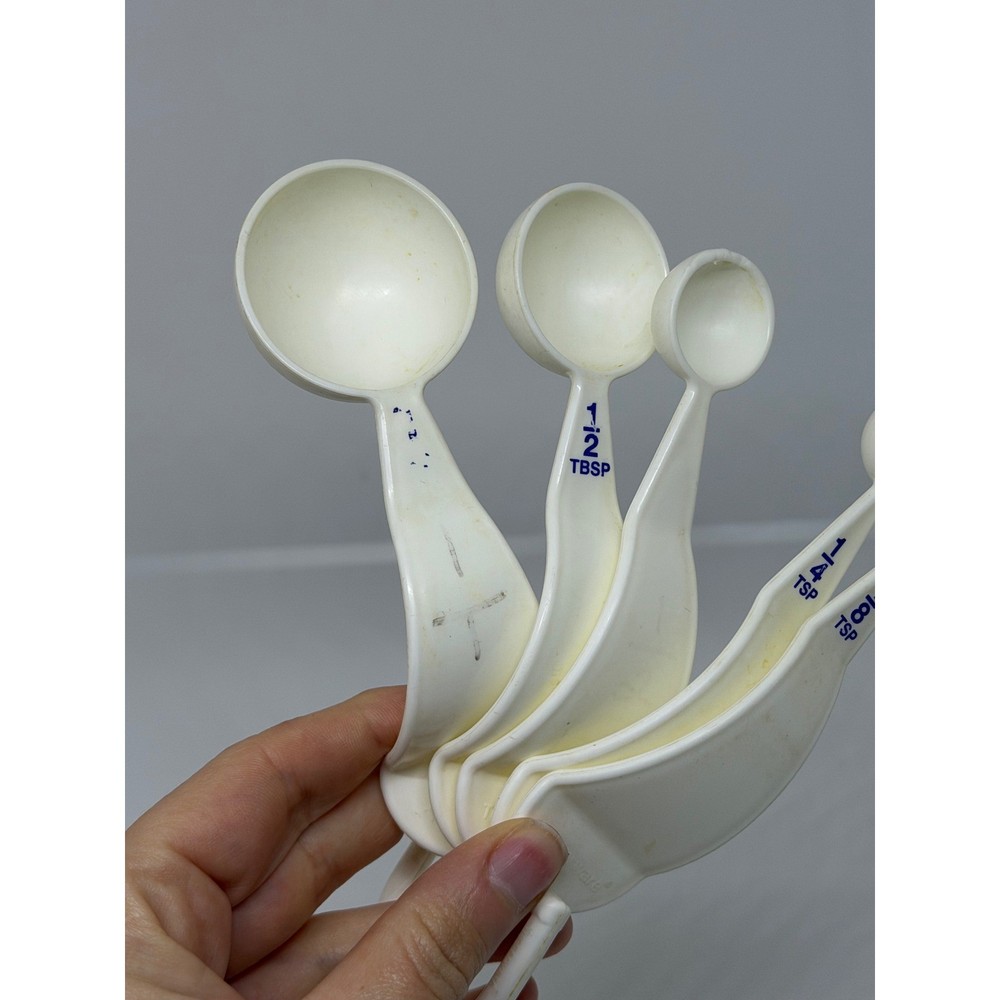 VTG Tupperware Measuring Spoon Set Cream White Plastic Kitchen Baking Tools 5pc