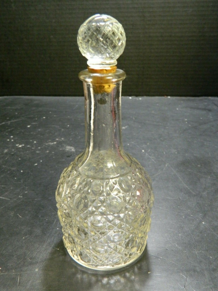 Vintage Daisy Button Perfume Bottle w/ Diamond Pattern Stopper 7" Excellent Con