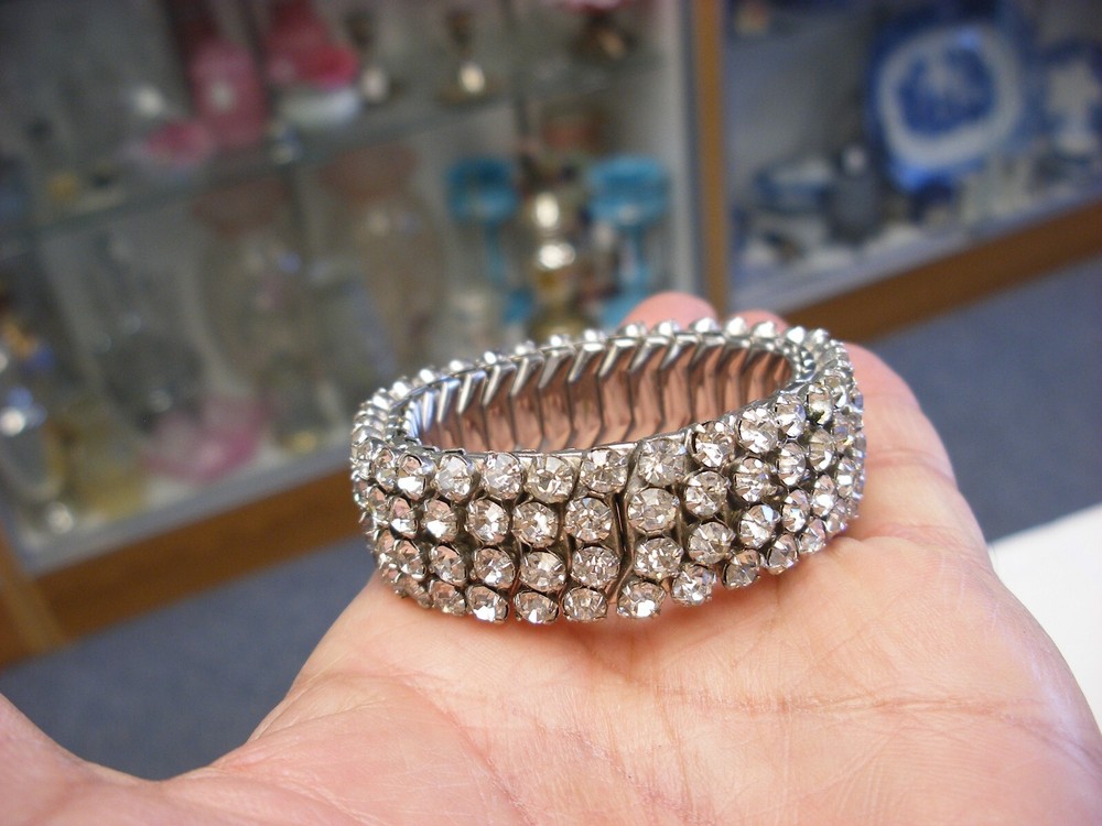 Vintage Clear Rhinestone Stretch Bracelet Marked Maker Mark & Made in USA #B406