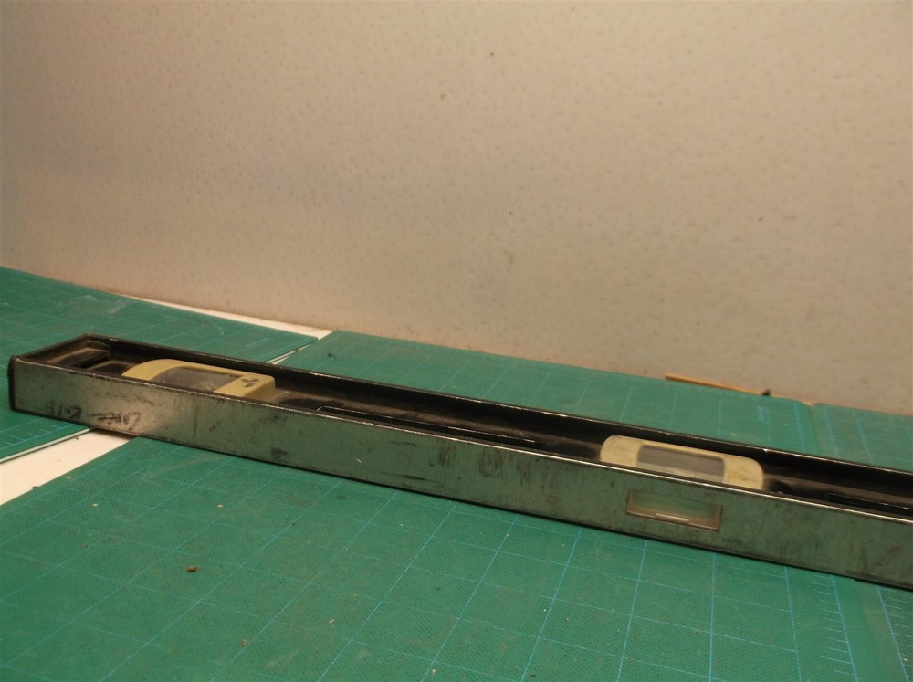 2 ft johnson levels & tool 3 bubble level