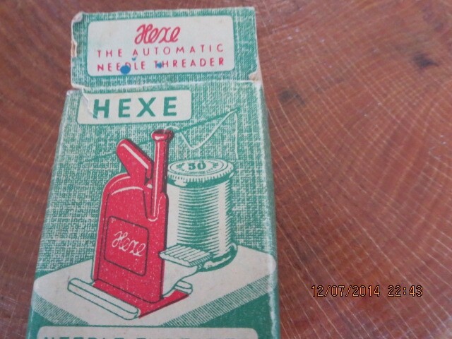 VINTAGE AUTOMATIC HEXE NEEDLE THREADER--BOX AND INSTRUCTIONS---#R28A-8