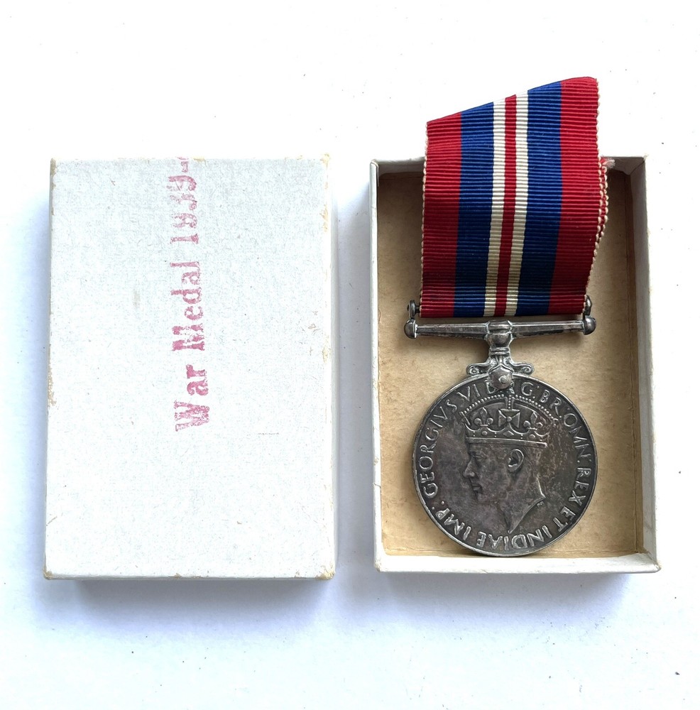 Authentic WW2 Canadian British War Medal Boxed SILVER